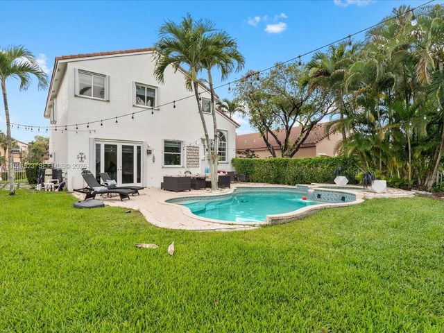 1607 SW 157th Avenue, Pembroke Pines, FL 33027