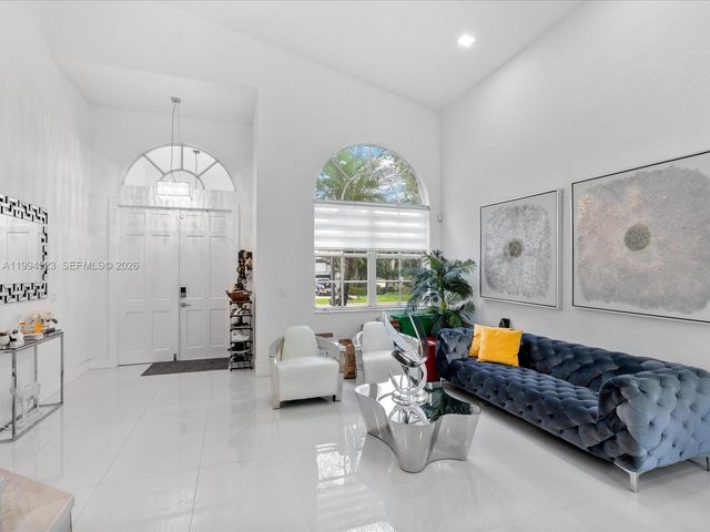 1607 SW 157th Avenue, Pembroke Pines, FL 33027