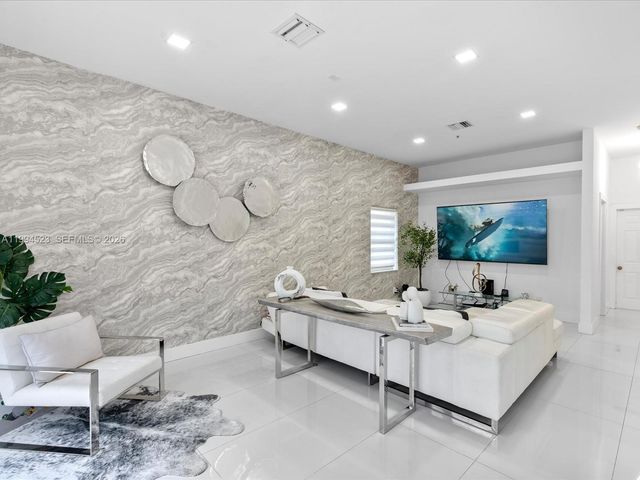 1607 SW 157th Avenue, Pembroke Pines, FL 33027
