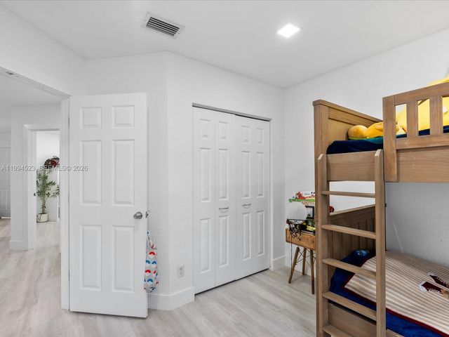 1607 SW 157th Avenue, Pembroke Pines, FL 33027
