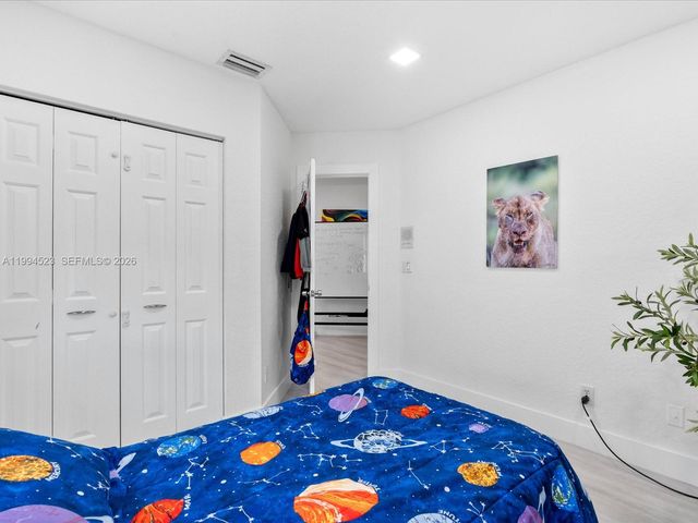1607 SW 157th Avenue, Pembroke Pines, FL 33027