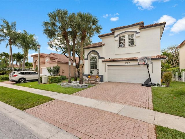 1607 SW 157th Avenue, Pembroke Pines, FL 33027