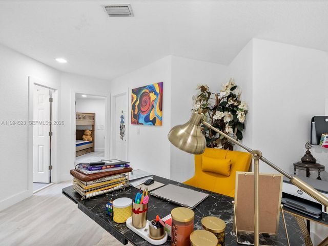 1607 SW 157th Avenue, Pembroke Pines, FL 33027