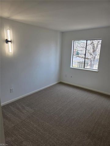 563 Ayrshire WAY G, Newport News, VA 23602