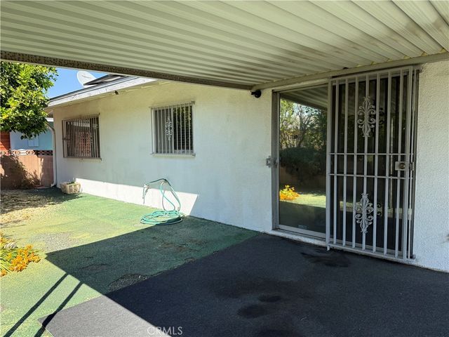 891 S Inez, Hemet, CA 92543