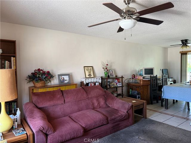 891 S Inez, Hemet, CA 92543