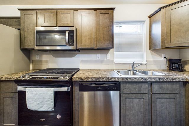 700 Sea Avenue 10, Eureka, CA 95503