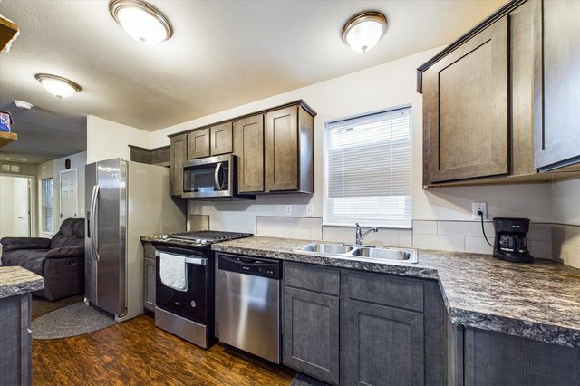 700 Sea Avenue 10, Eureka, CA 95503