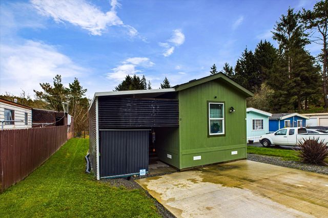700 Sea Avenue 10, Eureka, CA 95503