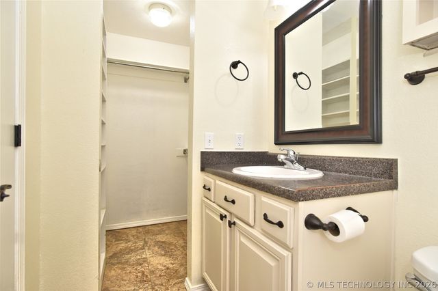 7842 E 132nd Street, Bixby, OK 74008