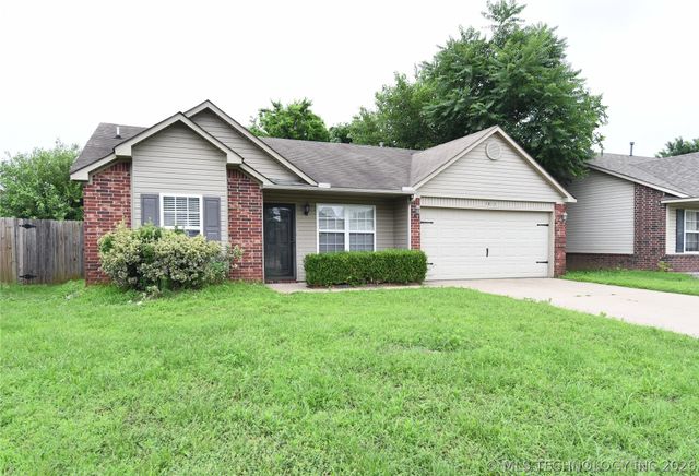 7842 E 132nd Street, Bixby, OK 74008