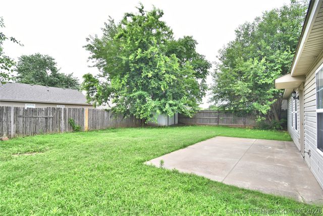 7842 E 132nd Street, Bixby, OK 74008