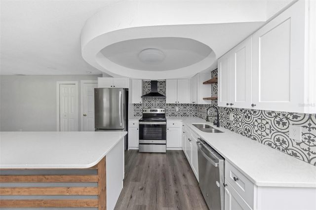 1920 N HIGHLAND AVENUE, Clearwater, FL 33755