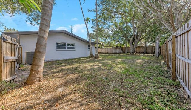 1920 N HIGHLAND AVENUE, Clearwater, FL 33755