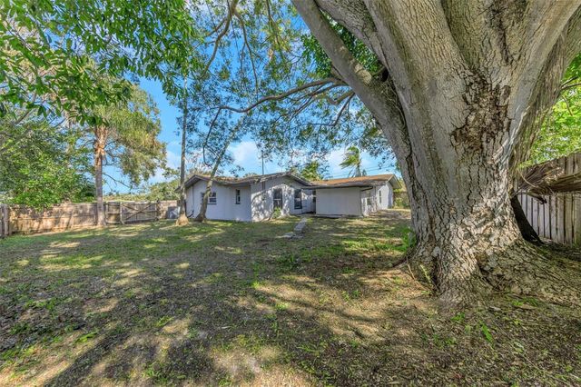 1920 N HIGHLAND AVENUE, Clearwater, FL 33755