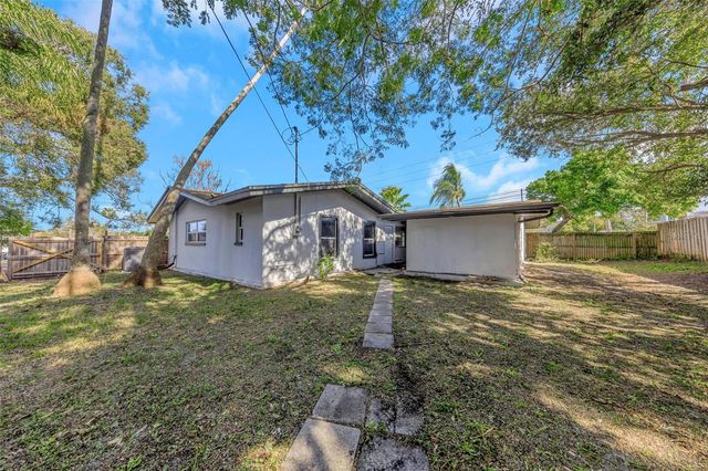 1920 N HIGHLAND AVENUE, Clearwater, FL 33755