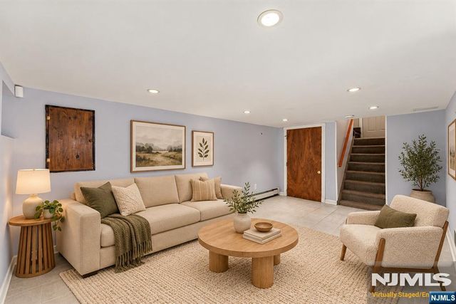 66 Avenue F, Lodi, NJ 07644