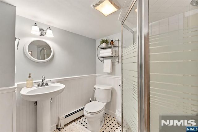66 Avenue F, Lodi, NJ 07644