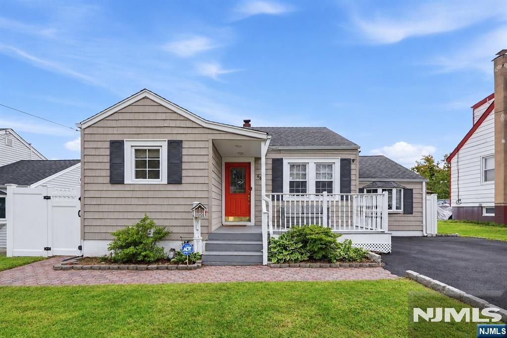 66 Avenue F, Lodi, NJ 07644