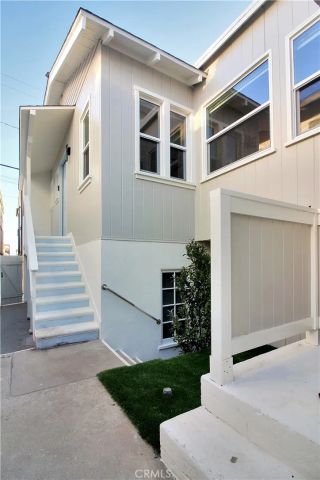 230 30th Street, Hermosa Beach, CA 90254
