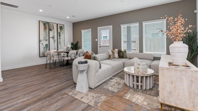 7616 Inwood Grove Lane, Houston, TX 77088