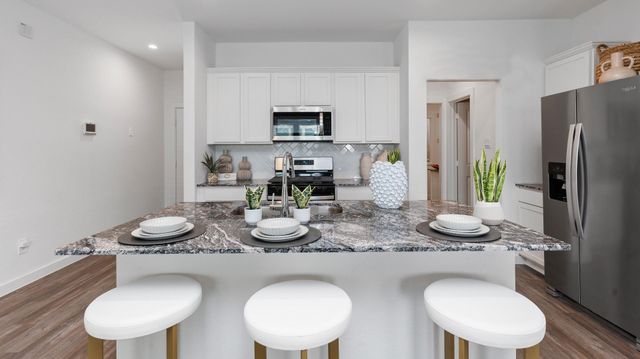 7616 Inwood Grove Lane, Houston, TX 77088