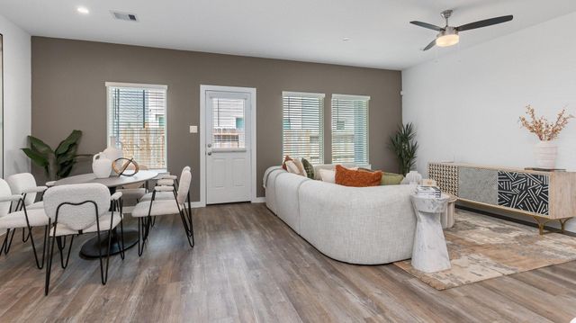 7616 Inwood Grove Lane, Houston, TX 77088