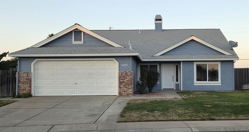 1680 Michele Way, Escalon, CA 95320