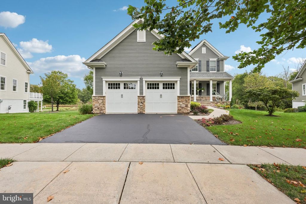 28 BEDFORD DR, Skillman, NJ 08558