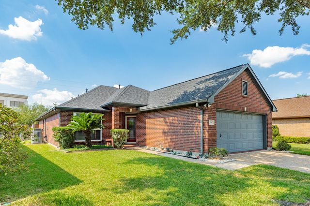 926 Peach Blossom Drive, Pearland, TX 77584