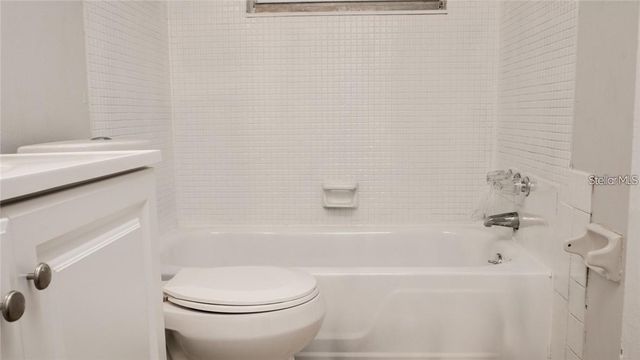 9416 GREYSTONE ROAD A, Thonotosassa, FL 33592