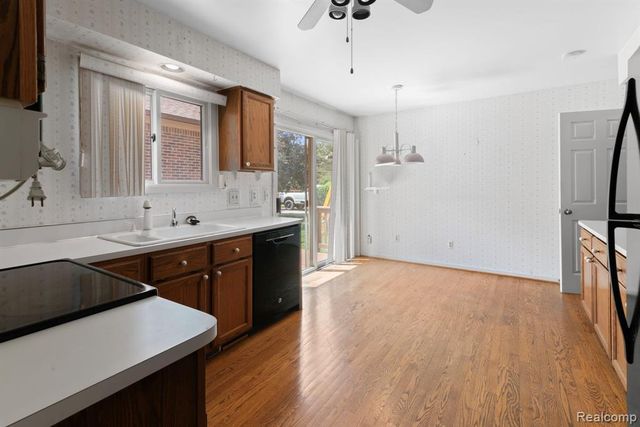 6353 Brookview Lane, West Bloomfield, MI 48322