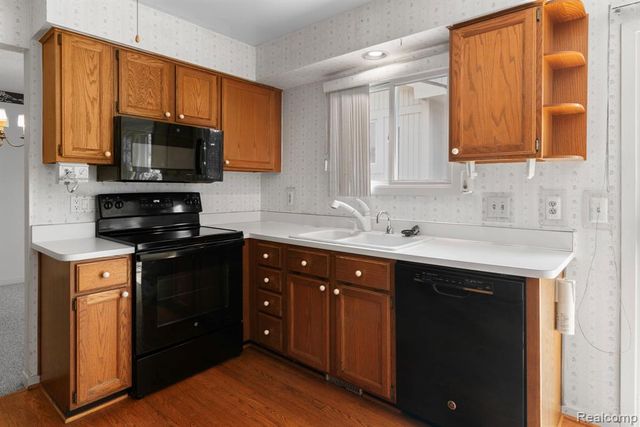 6353 Brookview Lane, West Bloomfield, MI 48322