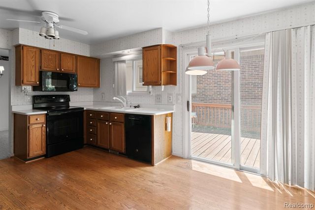 6353 Brookview Lane, West Bloomfield, MI 48322