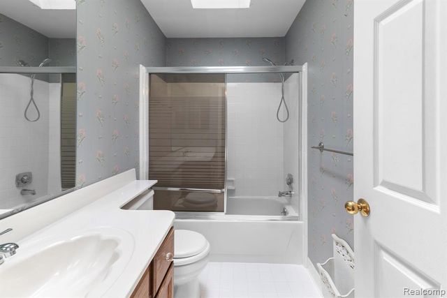6353 Brookview Lane, West Bloomfield, MI 48322