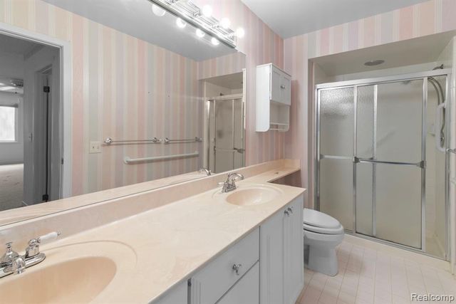 6353 Brookview Lane, West Bloomfield, MI 48322