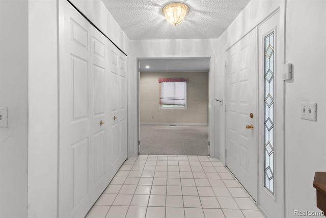 6353 Brookview Lane, West Bloomfield, MI 48322