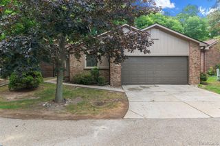 6353 Brookview Lane, West Bloomfield, MI 48322