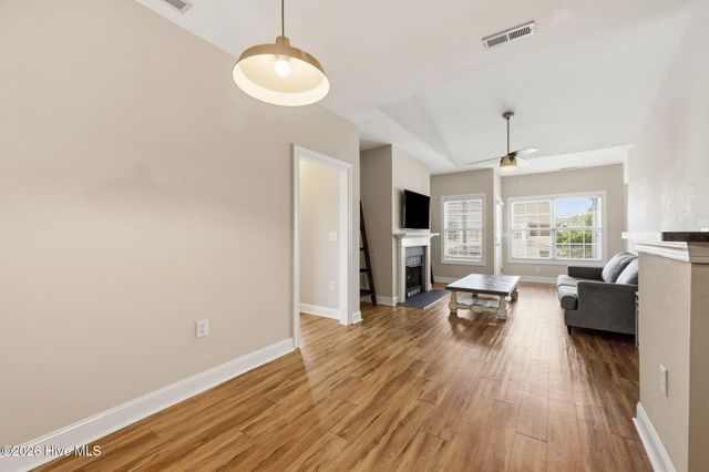 1924 Tara Court 202, Greenville, NC 27858