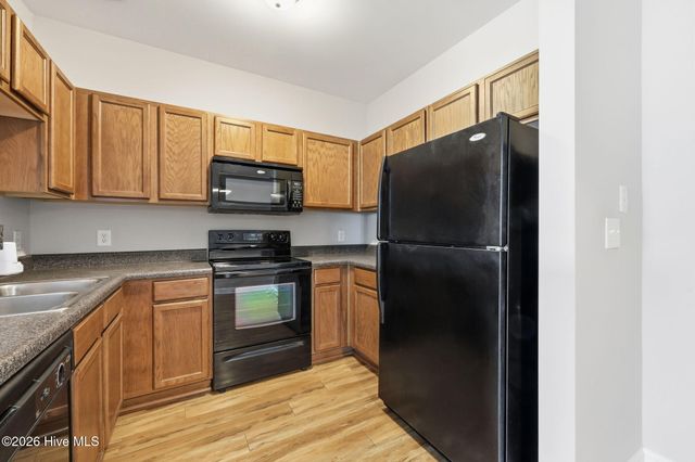 1924 Tara Court 202, Greenville, NC 27858