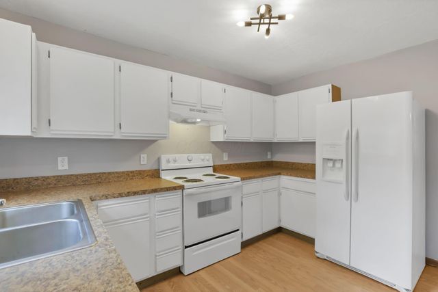 18 Neil Street, Delaware, OH 43015