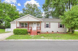 18 Neil Street, Delaware, OH 43015