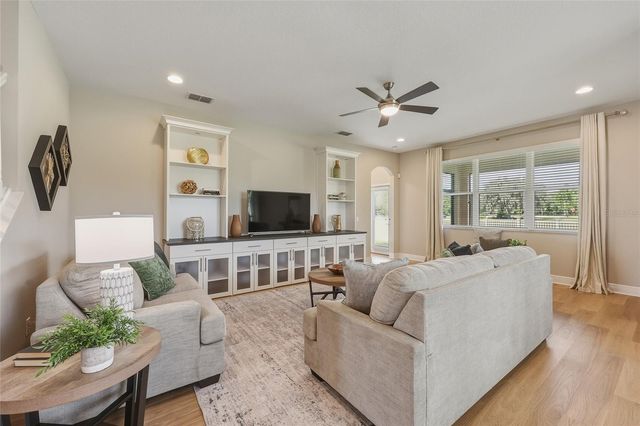 10702 PLEASANT KNOLL DRIVE, Tampa, FL 33647