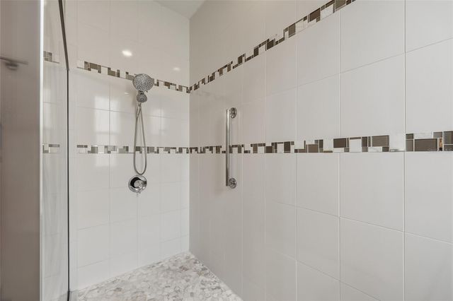 10702 PLEASANT KNOLL DRIVE, Tampa, FL 33647