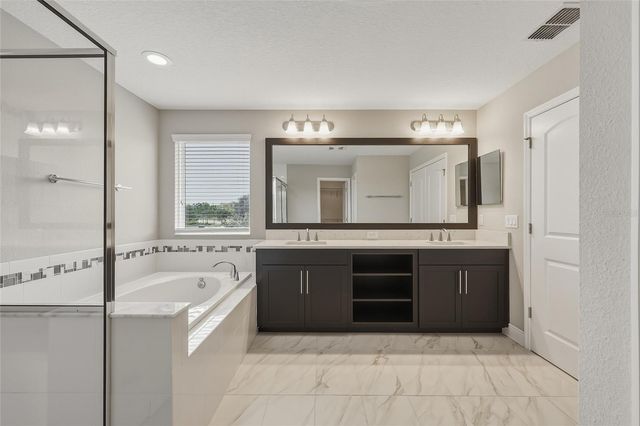 10702 PLEASANT KNOLL DRIVE, Tampa, FL 33647