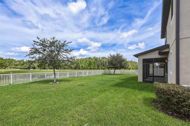 10702 PLEASANT KNOLL DRIVE, Tampa, FL 33647
