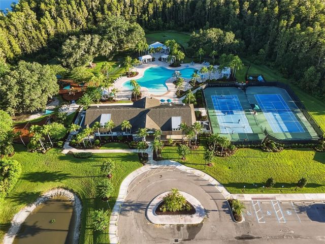 10702 PLEASANT KNOLL DRIVE, Tampa, FL 33647