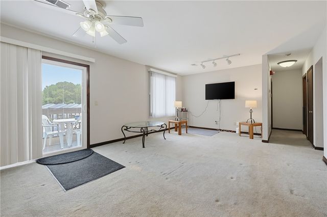 35 Kristee Circle Circle 35, West Warwick, RI 02893