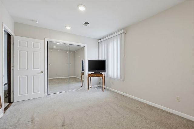35 Kristee Circle Circle 35, West Warwick, RI 02893