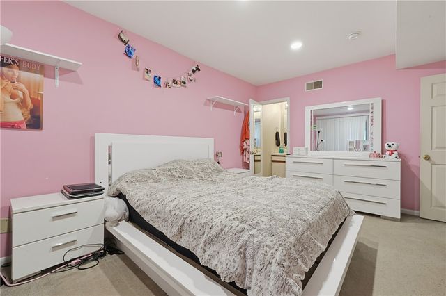 35 Kristee Circle Circle 35, West Warwick, RI 02893